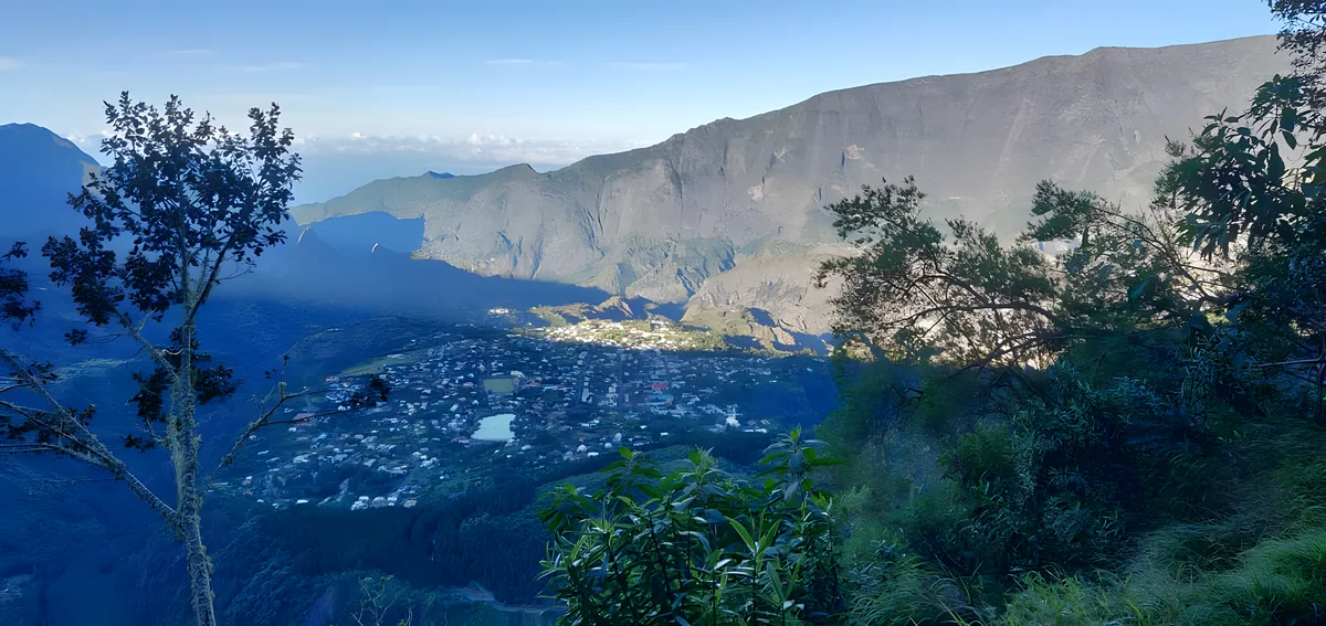 Le village de Cilaos vu des hauteurs